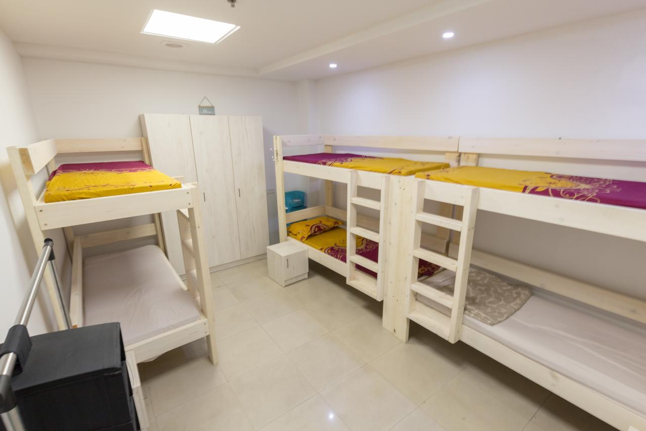 Mevaser - Christian Hostel Ришон-ле-Цион Экстерьер фото
